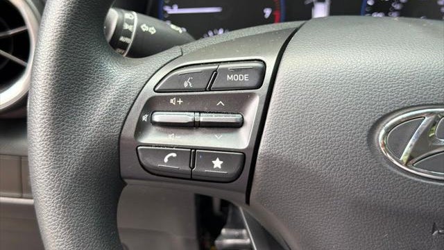 2023 Hyundai KONA SE