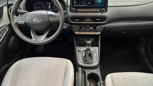 2023 Hyundai KONA SEL