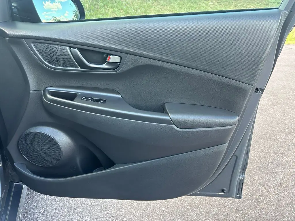 2023 Hyundai Kona - $21,607