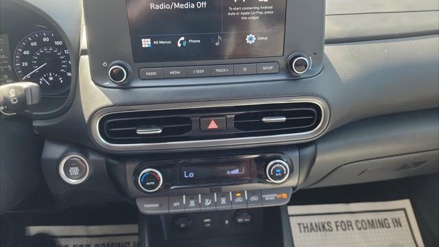 2022 Hyundai KONA SEL