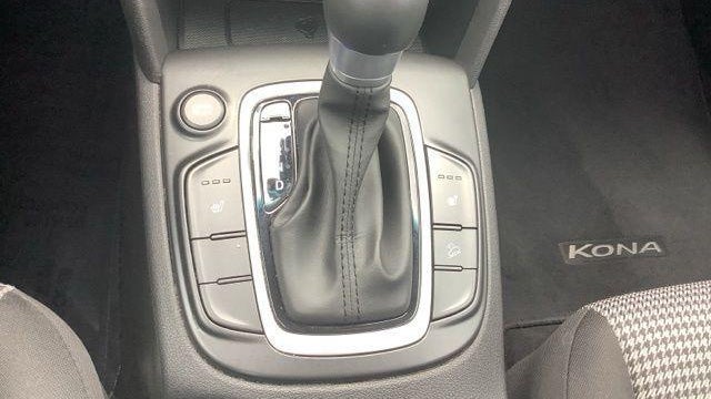 2020 Hyundai KONA SEL Plus