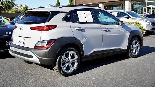 2023 Hyundai KONA SEL