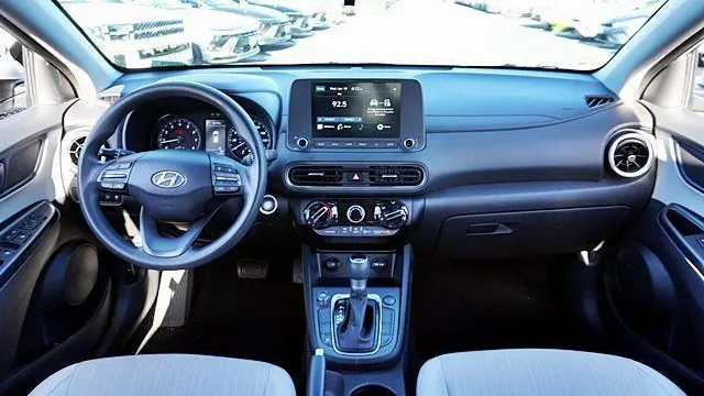 2023 Hyundai KONA SEL