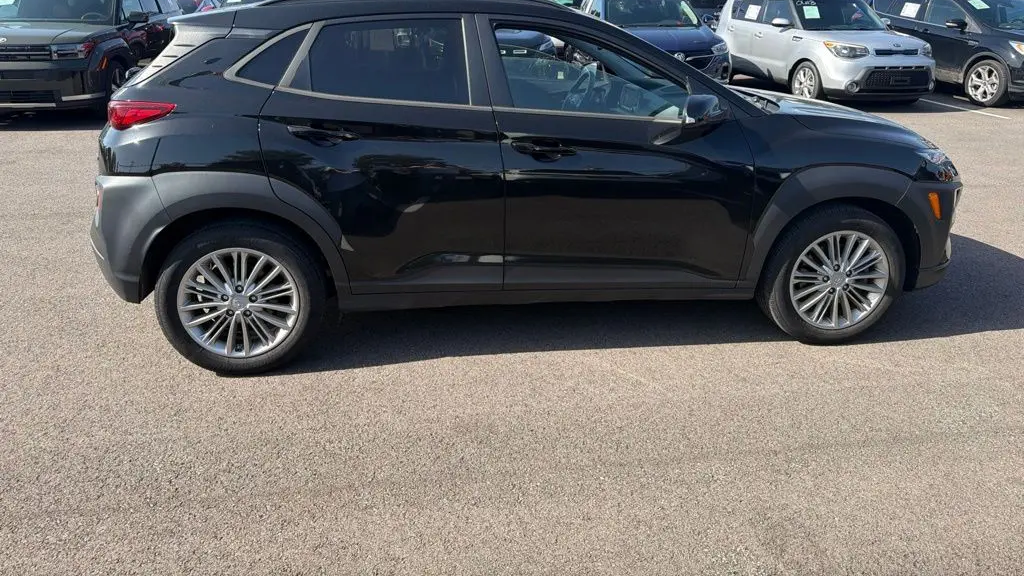 2021 Hyundai KONA SEL Plus