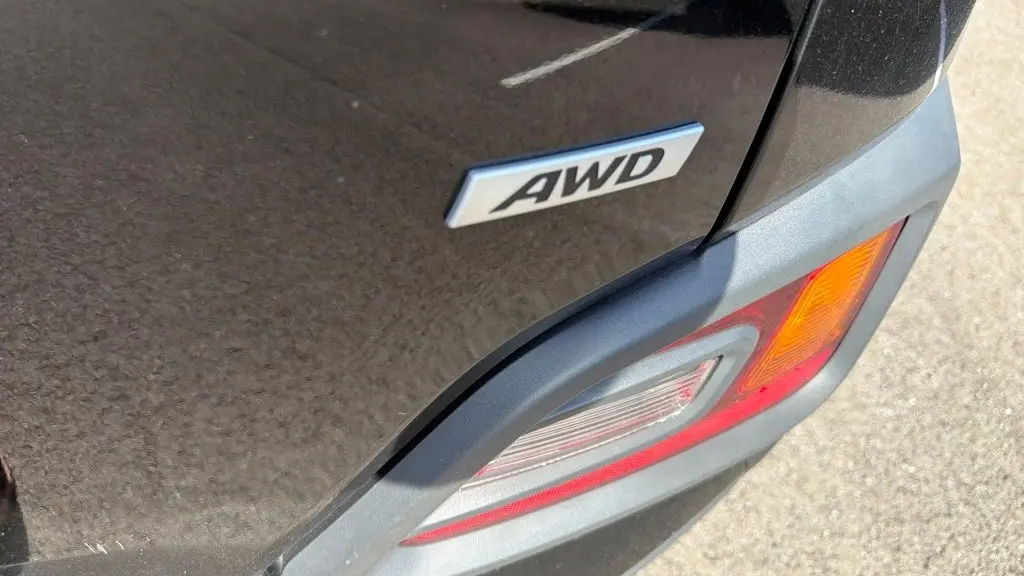 2021 Hyundai KONA SEL Plus