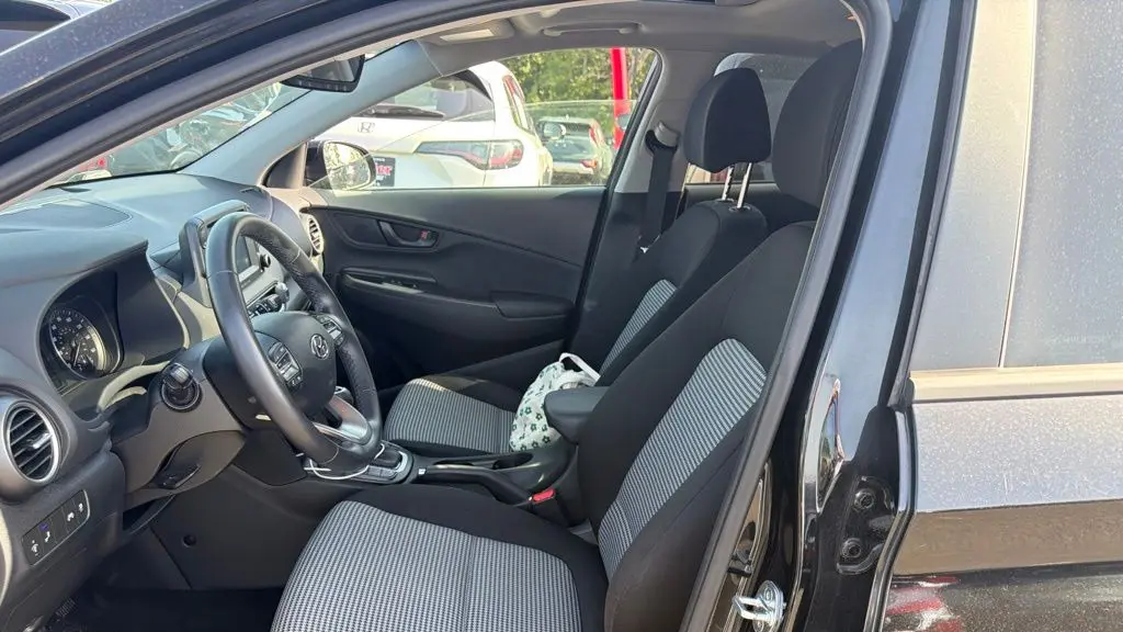 2021 Hyundai KONA SEL Plus
