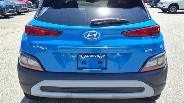 2022 Hyundai KONA SEL