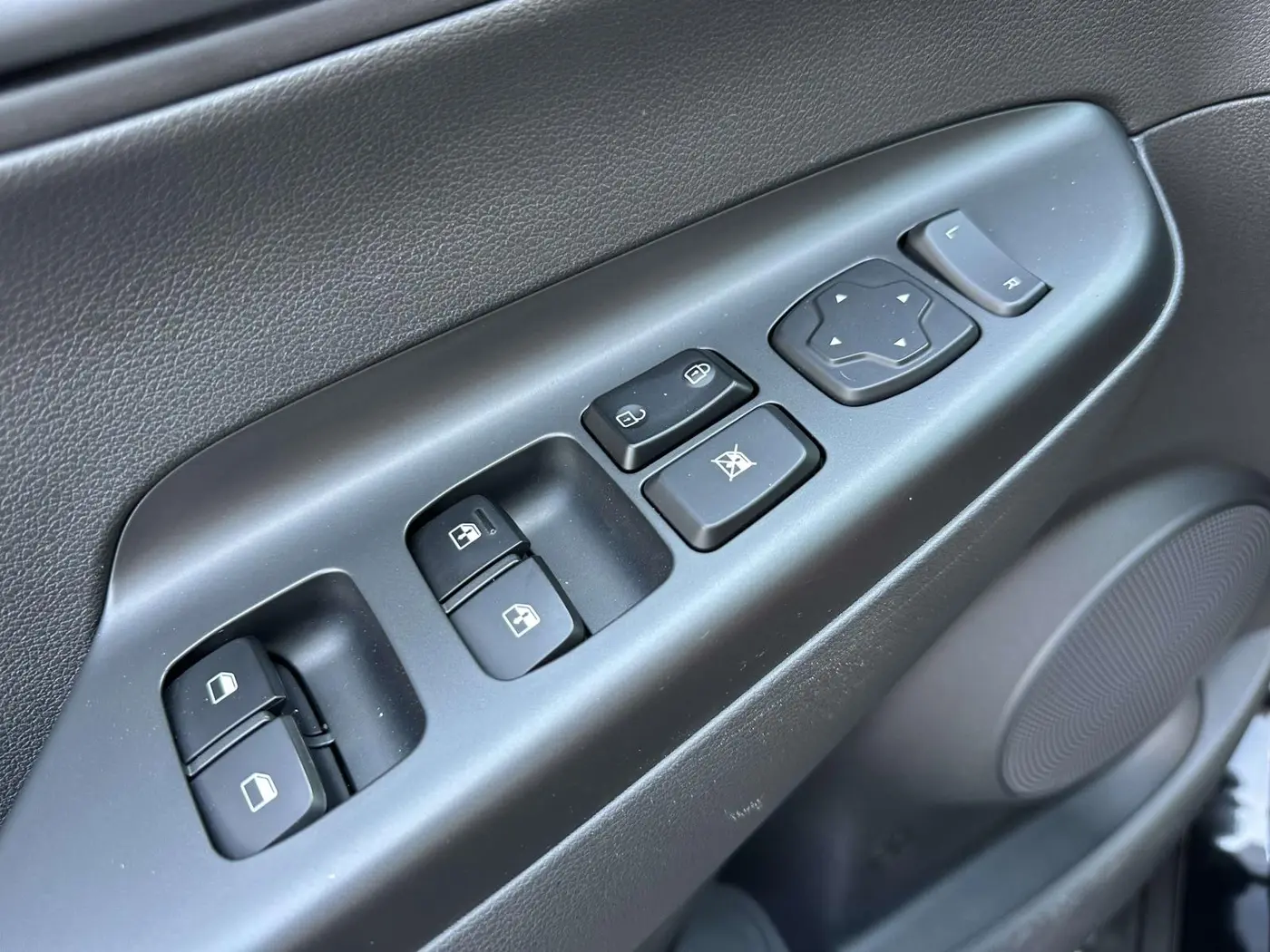 2023 Hyundai Kona - $18,538