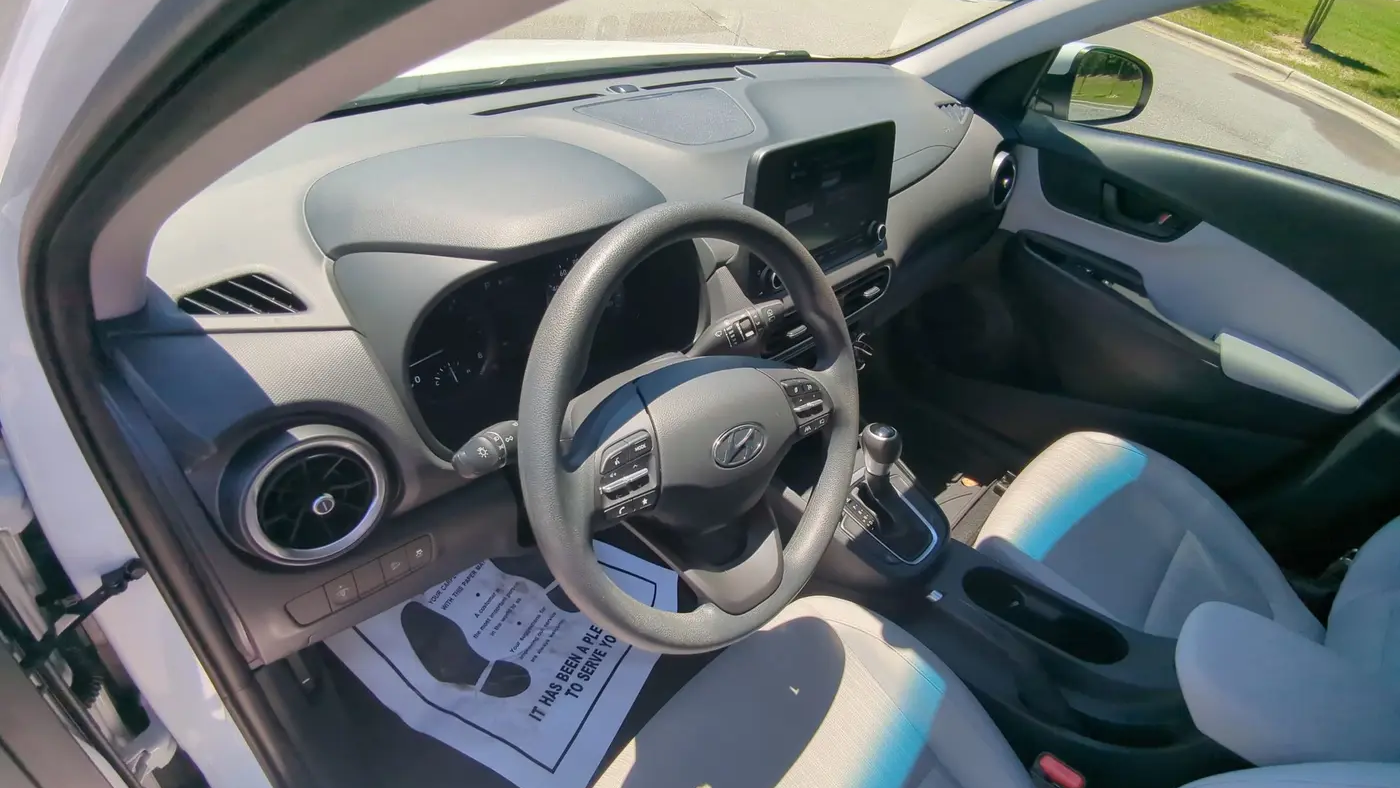 2023 Hyundai KONA SEL