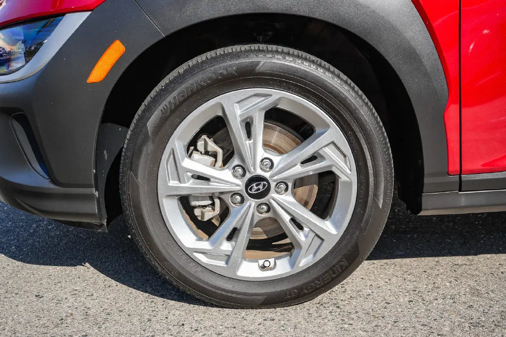 2023 Hyundai Kona - $19,495