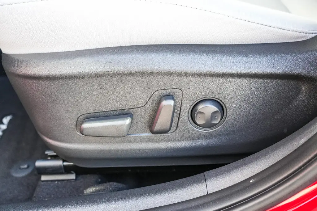 2023 Hyundai Kona - $19,495