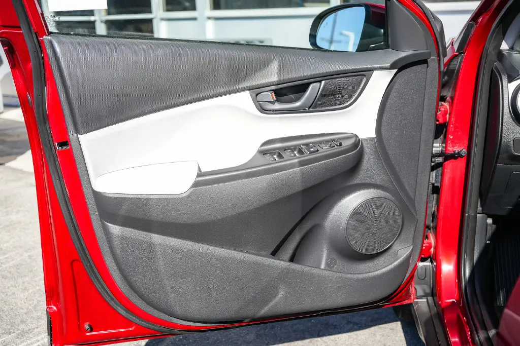 2023 Hyundai Kona - $19,495