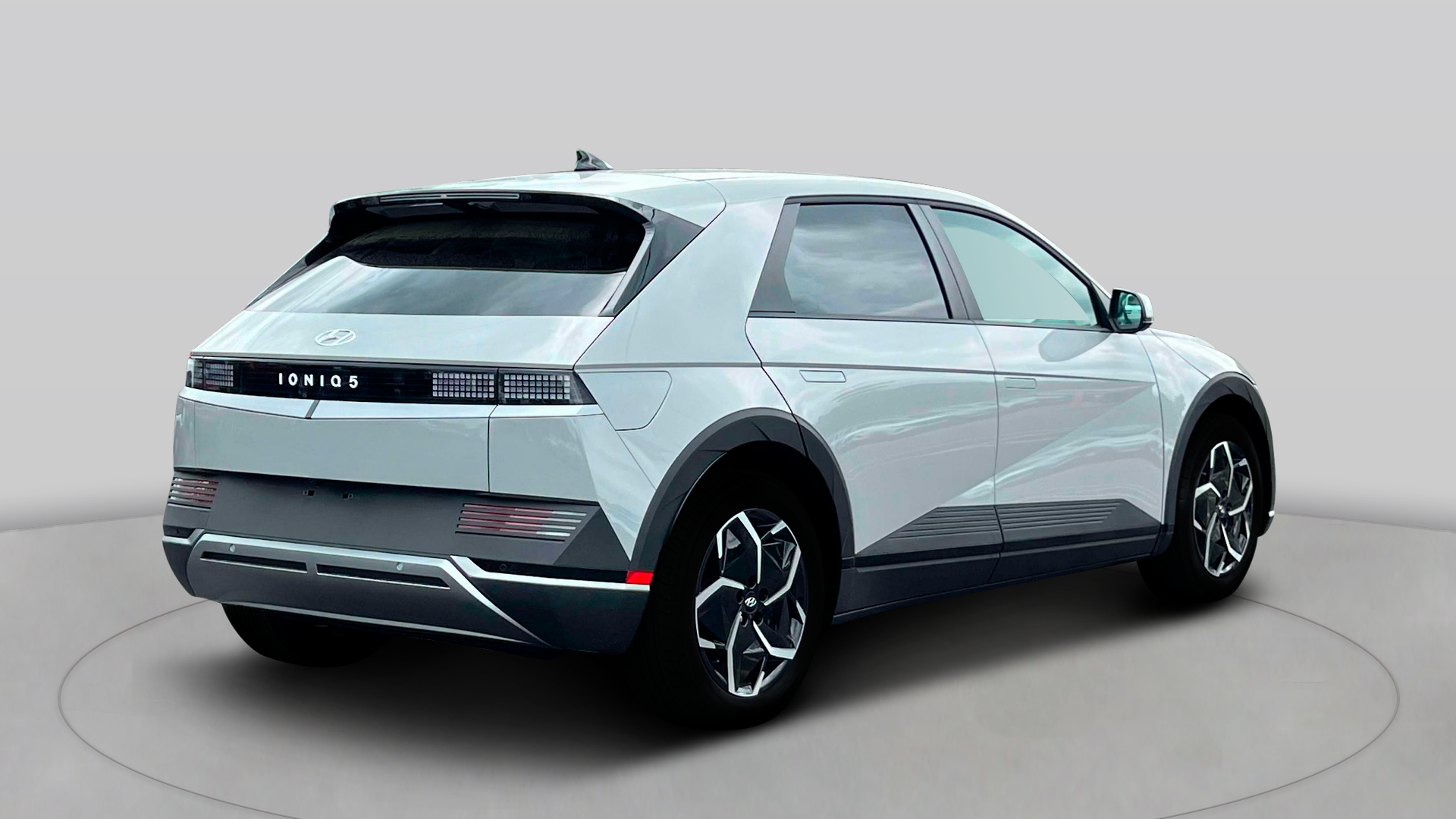 2024 Hyundai IONIQ 5 SE Standard Range
