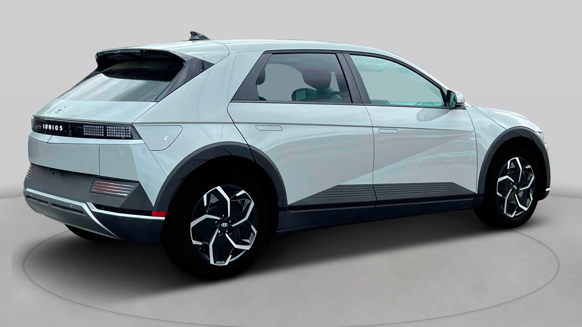 2024 Hyundai IONIQ 5 SE Standard Range