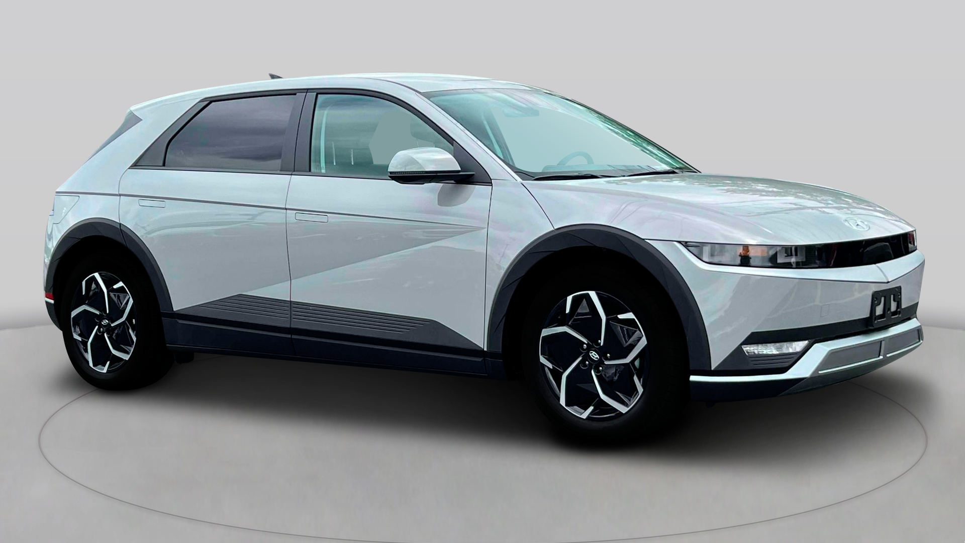 2024 Hyundai IONIQ 5 SE Standard Range