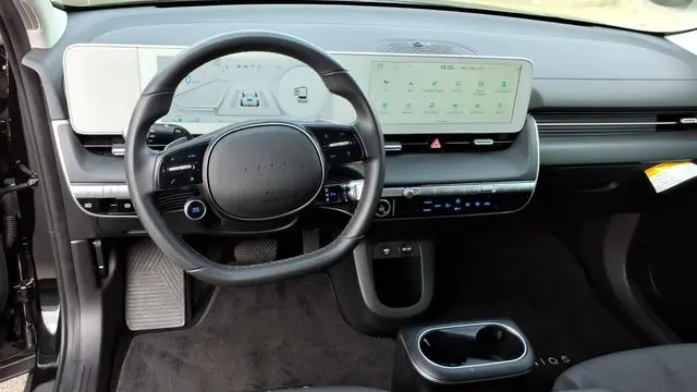 2023 Hyundai IONIQ 5 SE