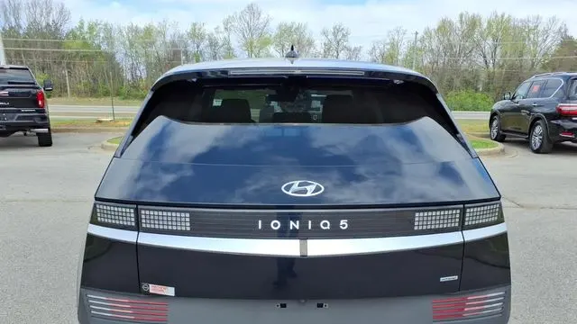 2023 Hyundai IONIQ 5 SE