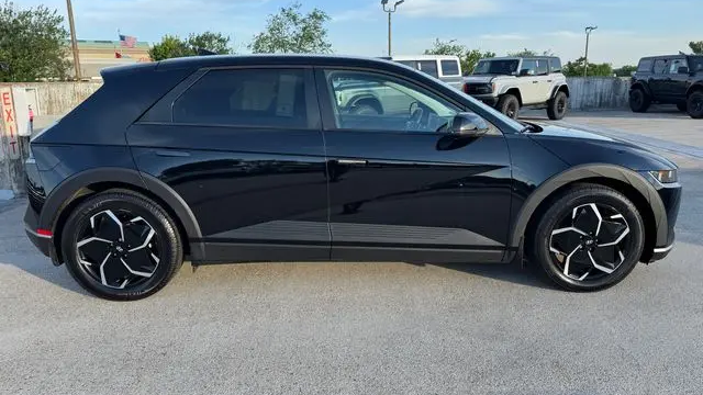 2024 Hyundai IONIQ 5 SE