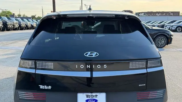 2024 Hyundai IONIQ 5 SE
