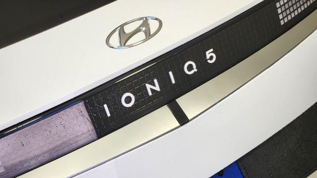 2024 Hyundai IONIQ 5 SE
