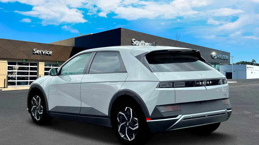 2024 Hyundai IONIQ 5 SE