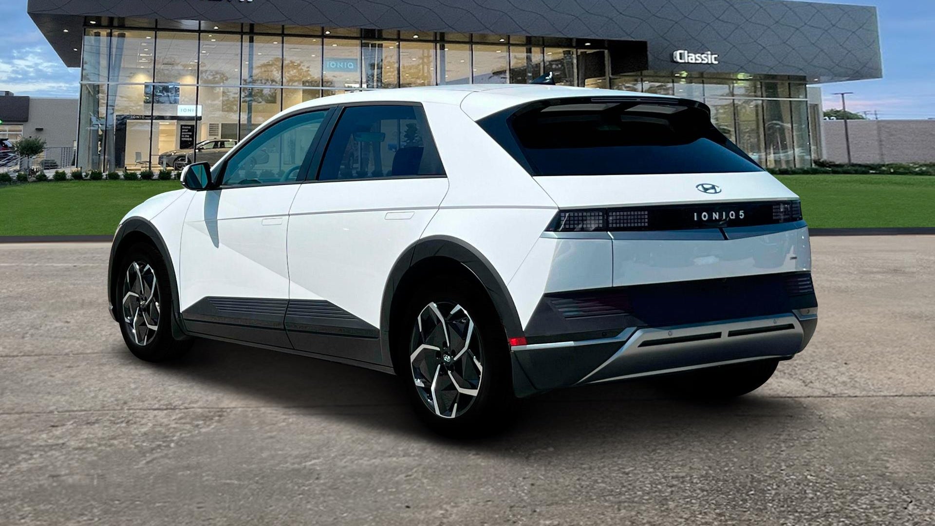 2024 Hyundai IONIQ 5 SE