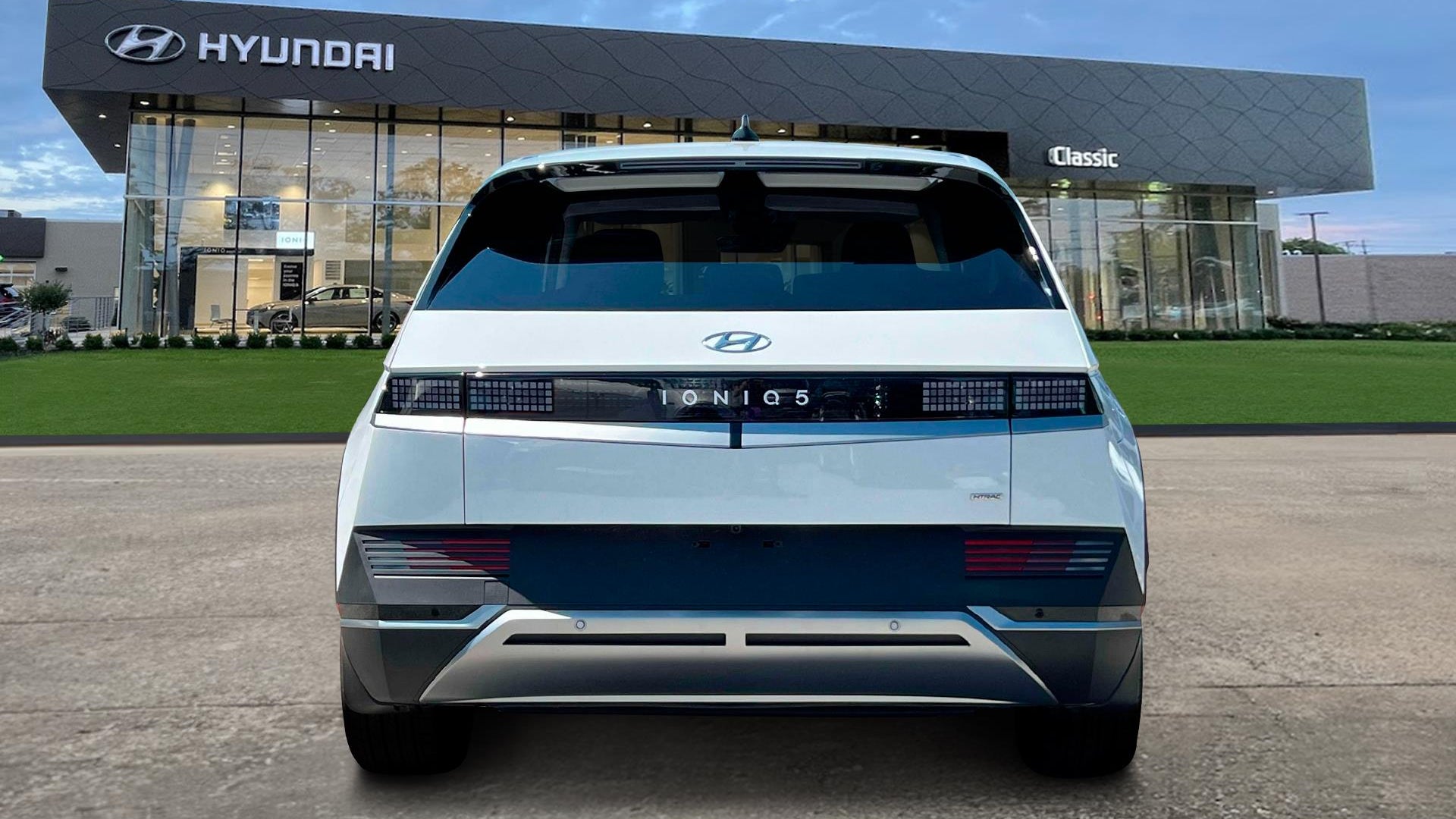 2024 Hyundai IONIQ 5 SE