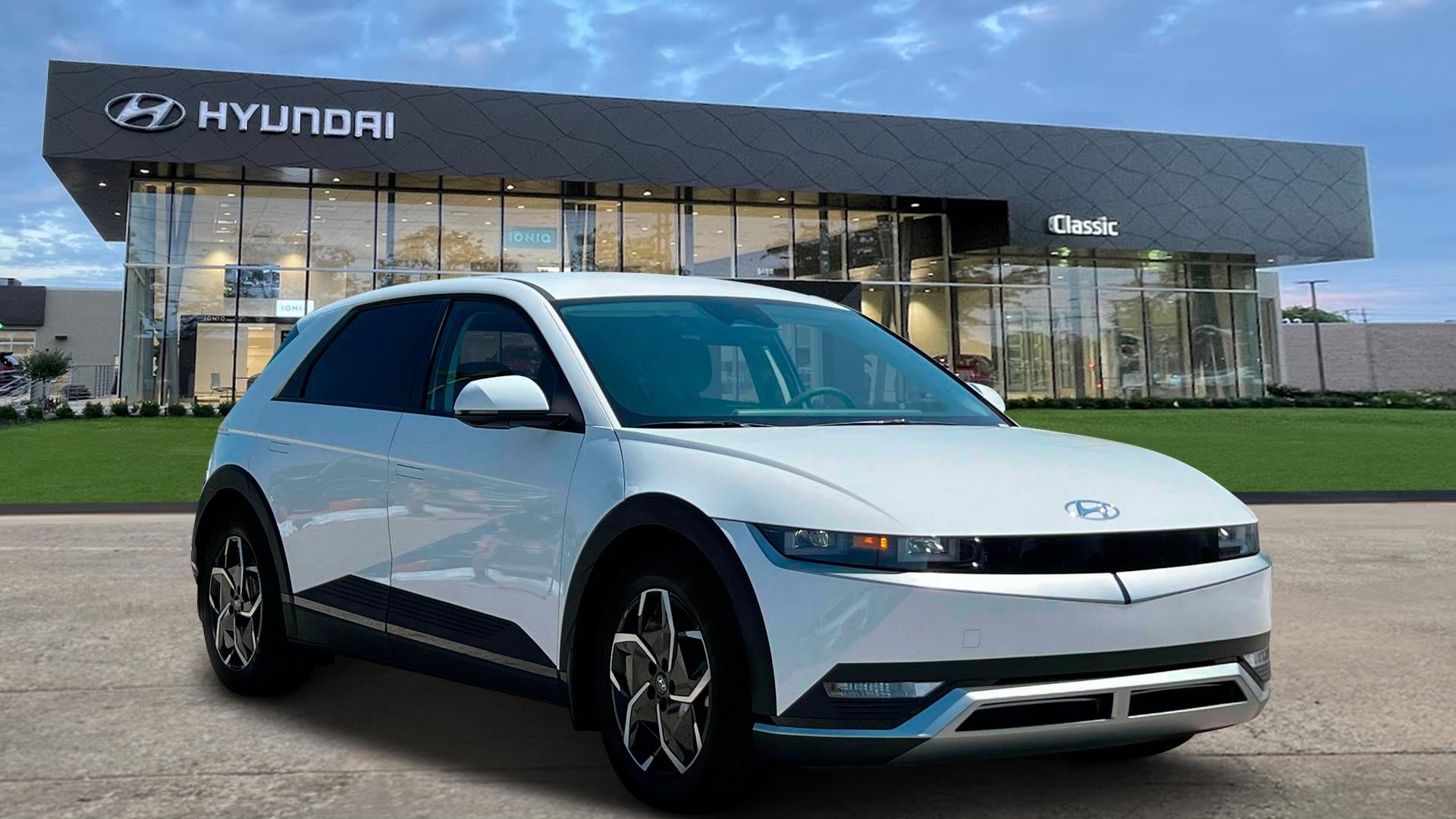 2024 Hyundai IONIQ 5 SE