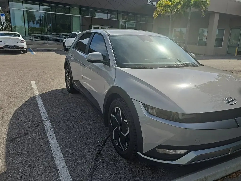 2024 Hyundai Ioniq
