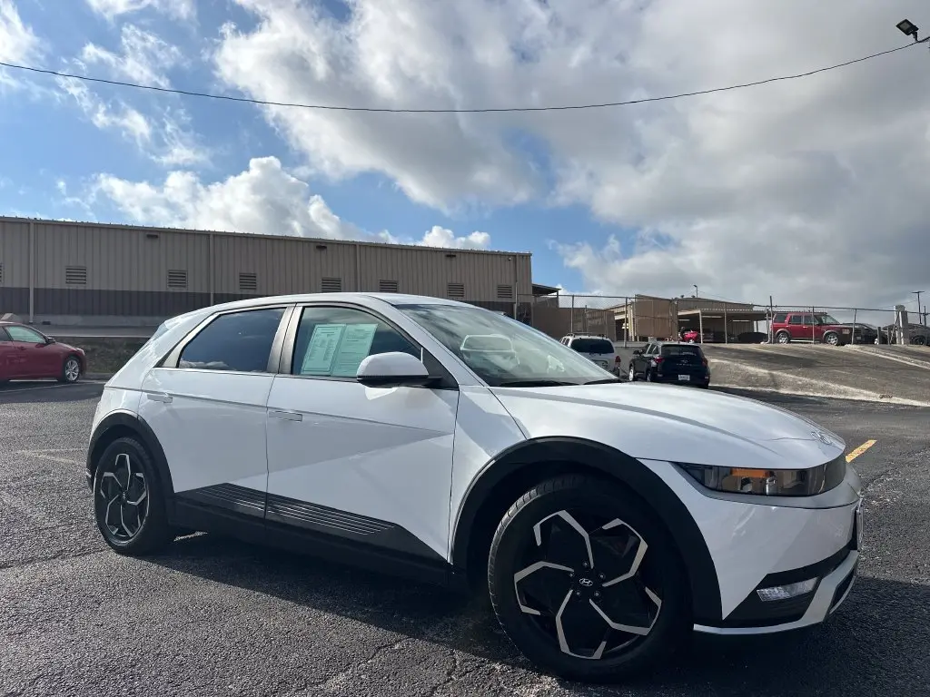 2024 Hyundai Ioniq
