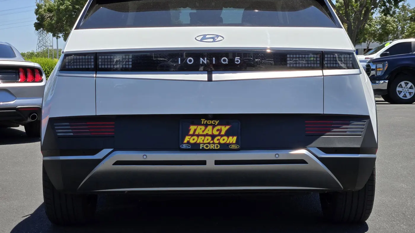 2024 Hyundai IONIQ 5 SEL