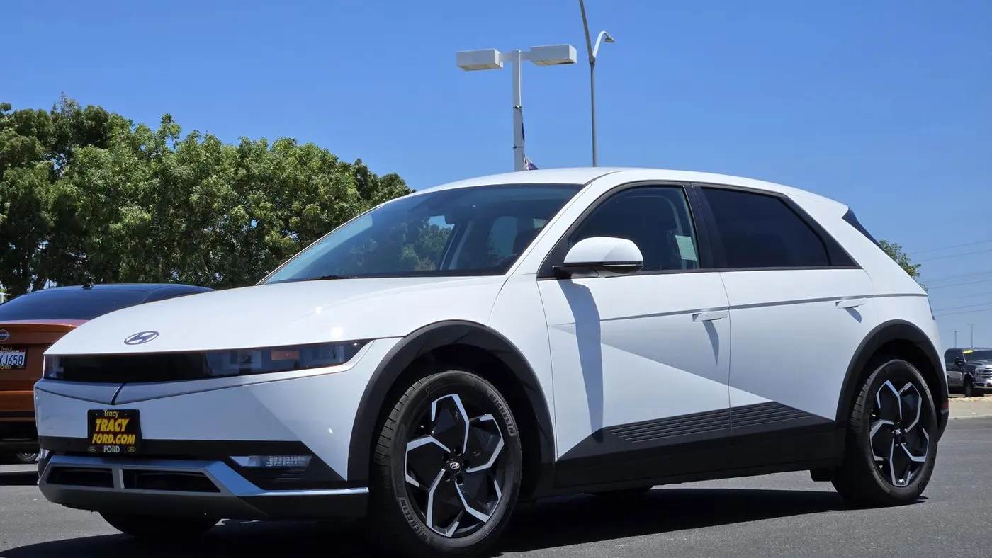 2024 Hyundai IONIQ 5 SEL
