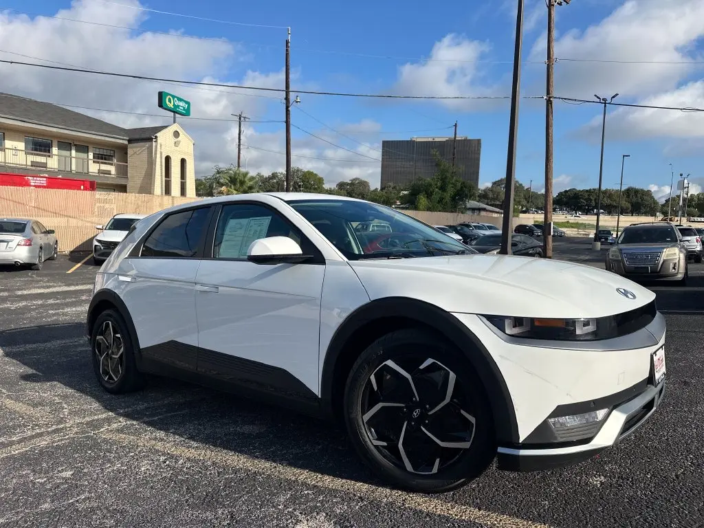 2024 Hyundai Ioniq