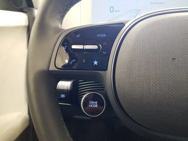 2024 Hyundai Ioniq - $25,758