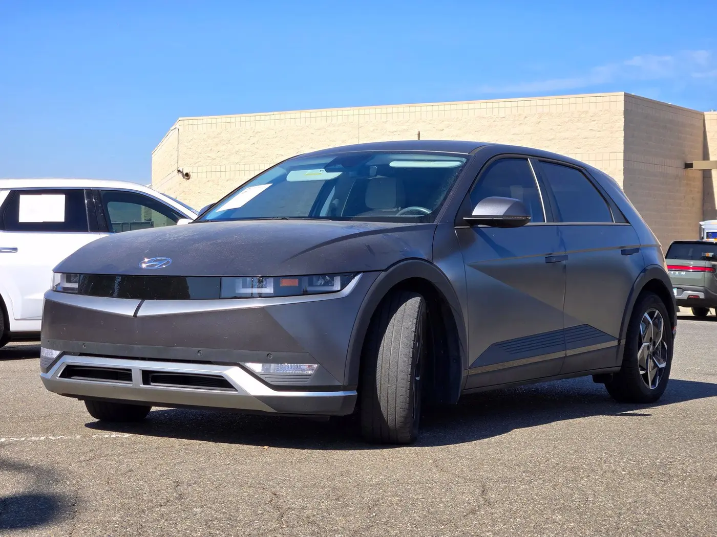 2023 Hyundai Ioniq - $23,896