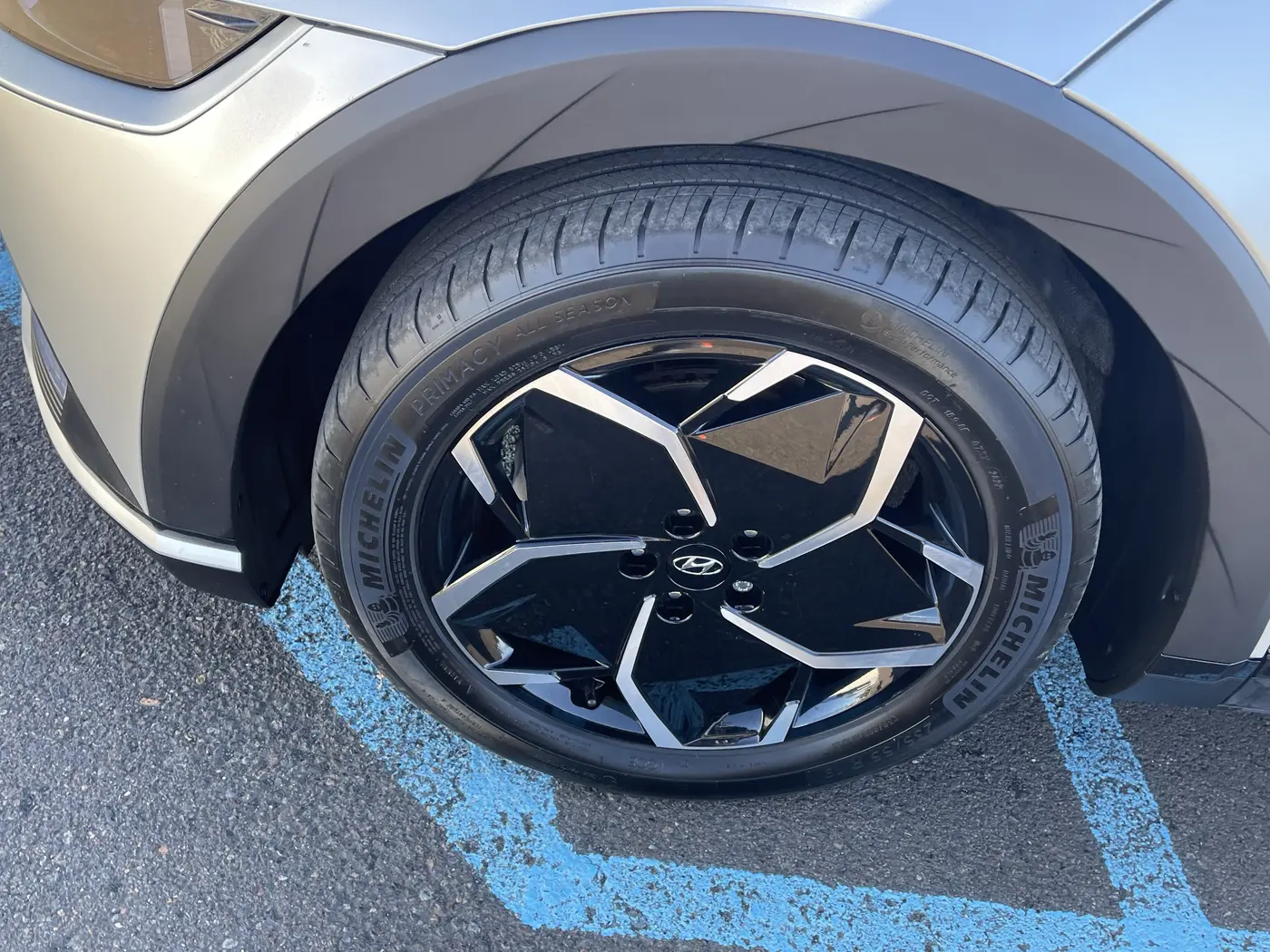 2023 Hyundai Ioniq - $27,229