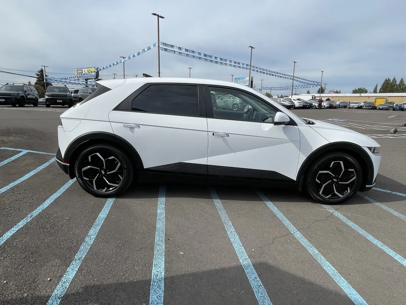 2023 Hyundai Ioniq - $26,760