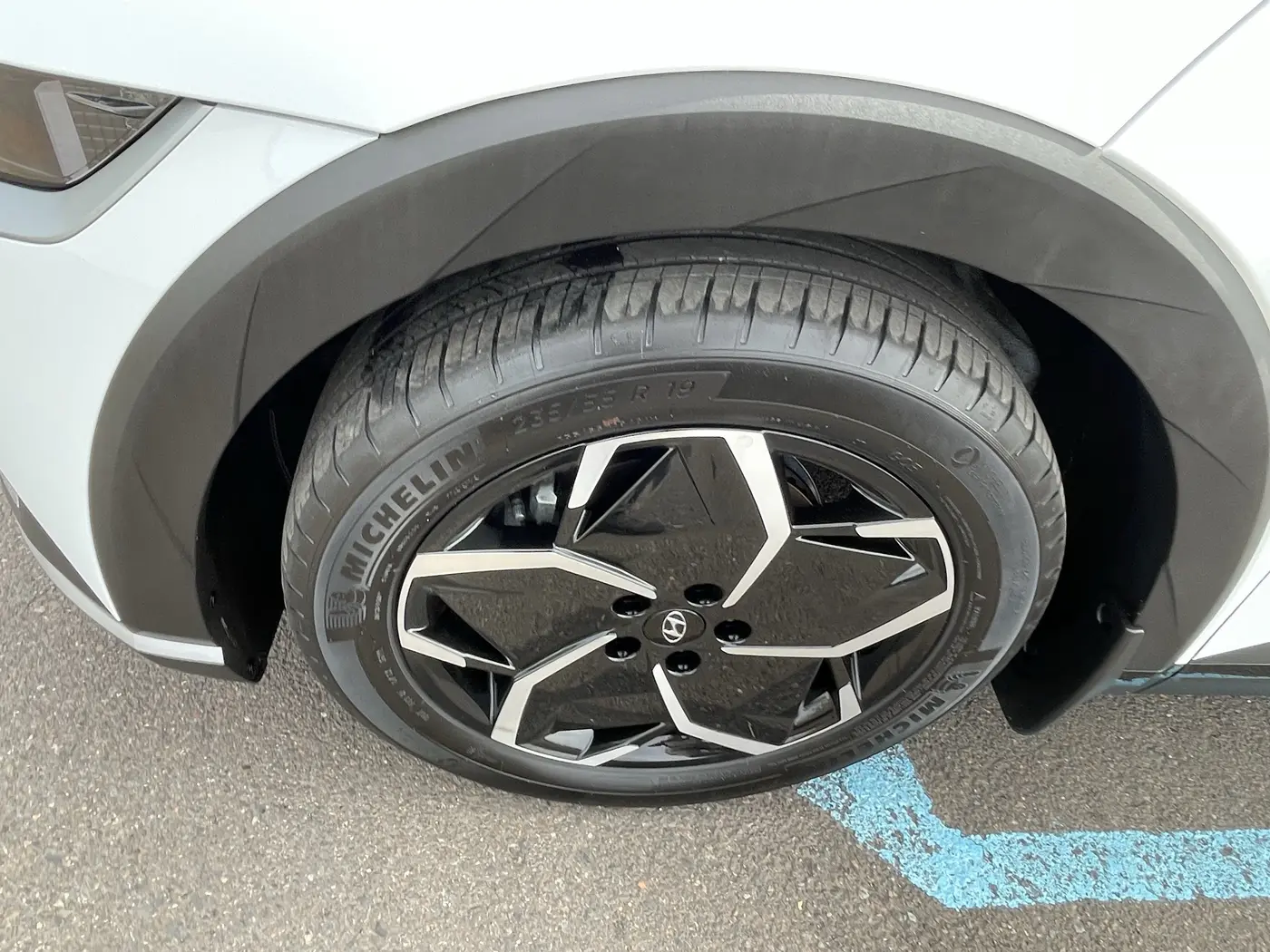 2023 Hyundai Ioniq - $26,760