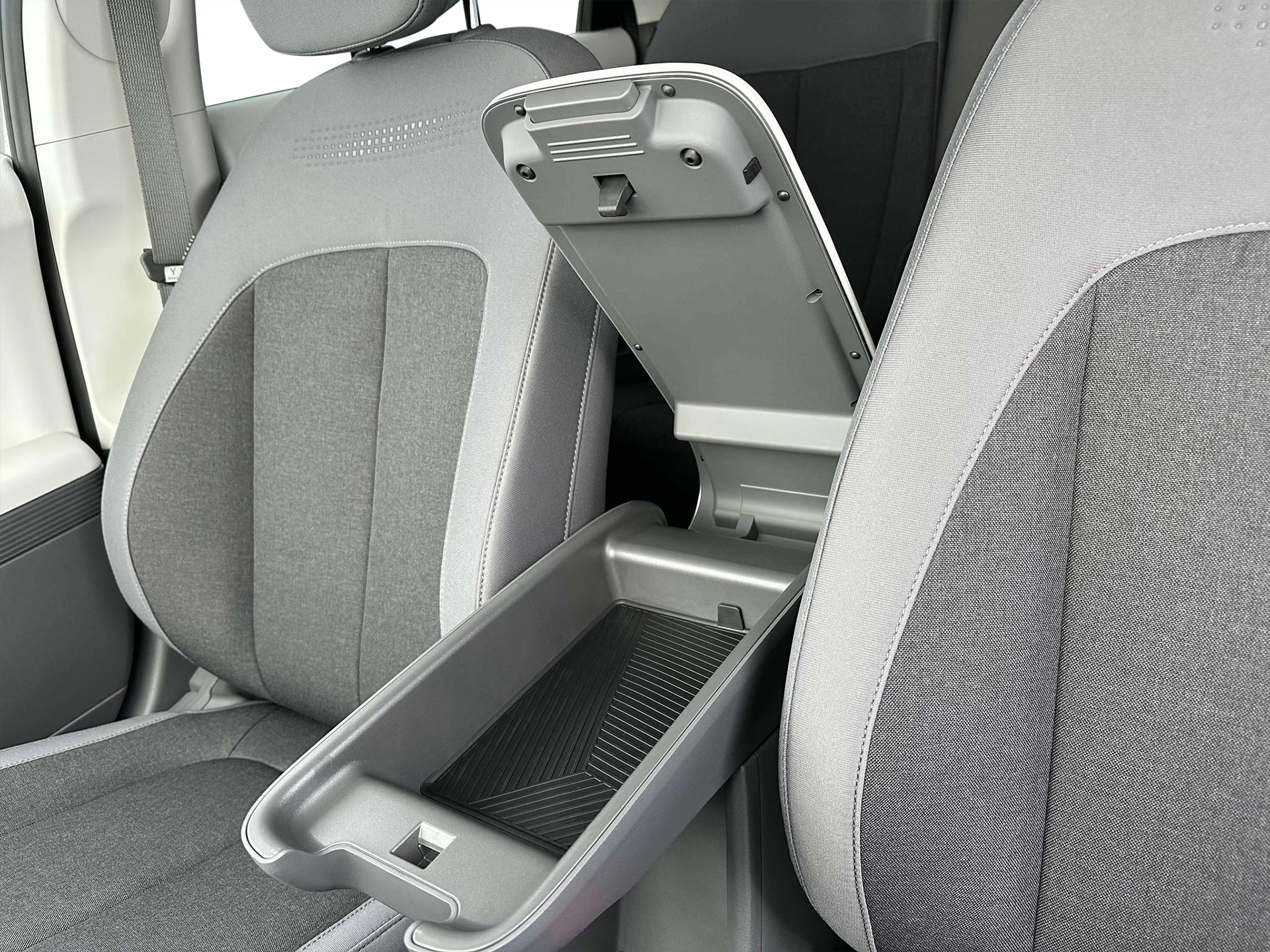 2024 Hyundai Ioniq - $29,745