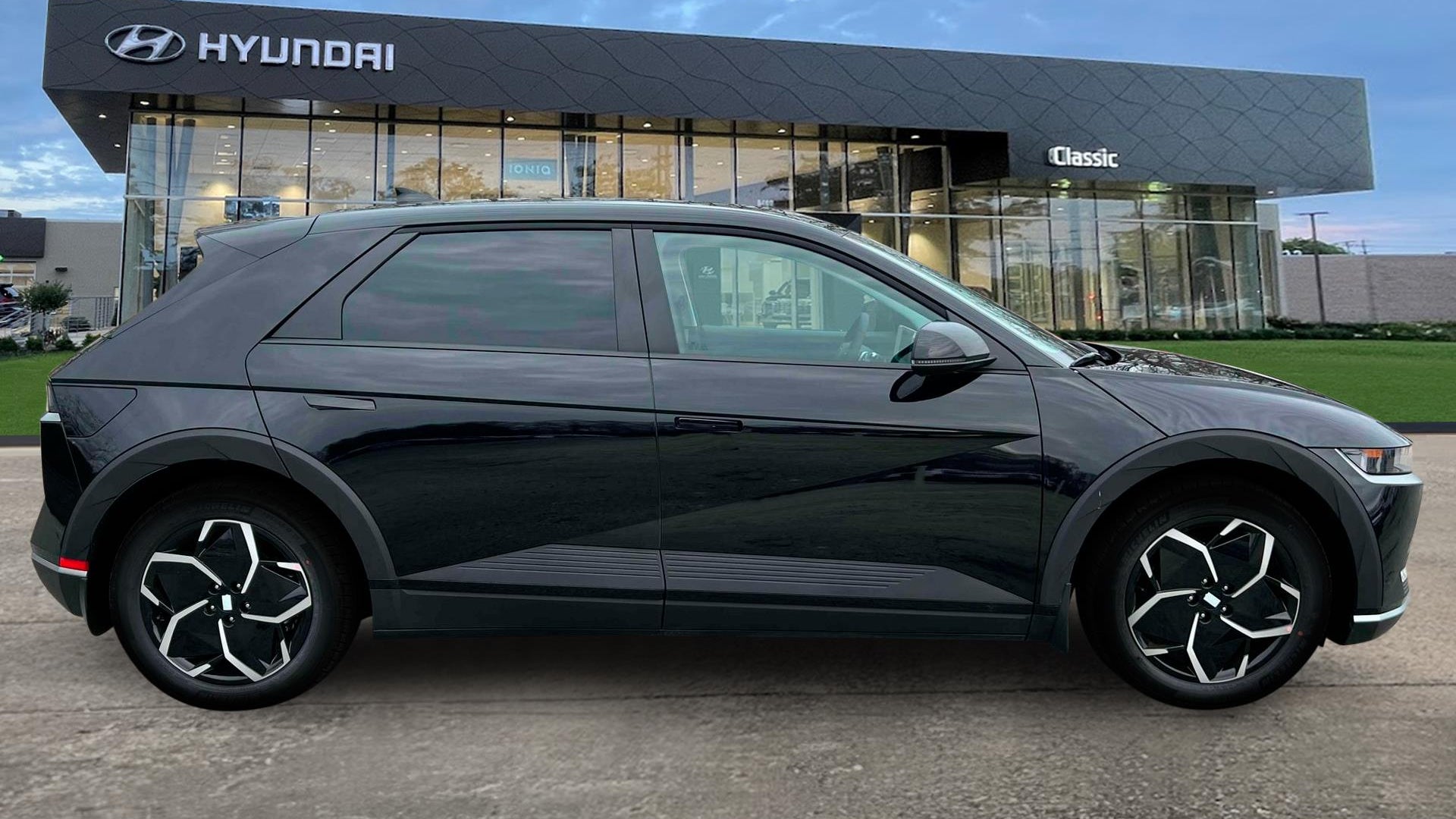 2024 Hyundai IONIQ 5 SEL