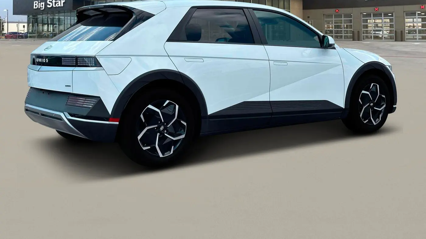 2024 Hyundai IONIQ 5 SEL