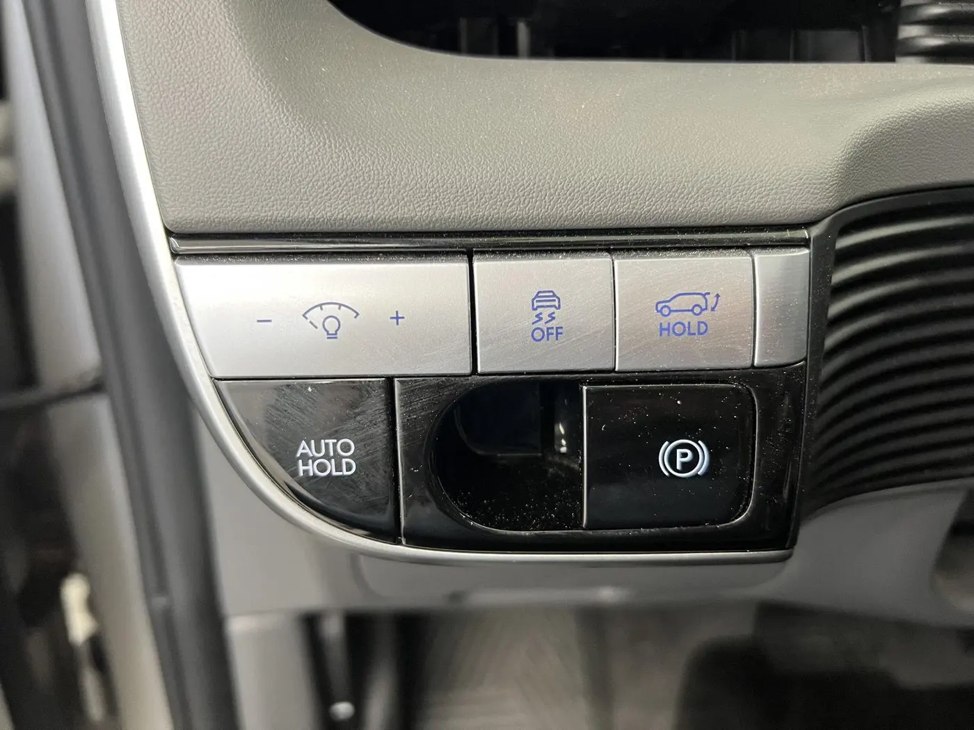 2024 Hyundai Ioniq - $28,489