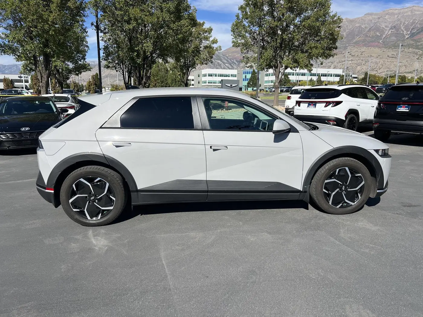 2024 Hyundai Ioniq - $29,918