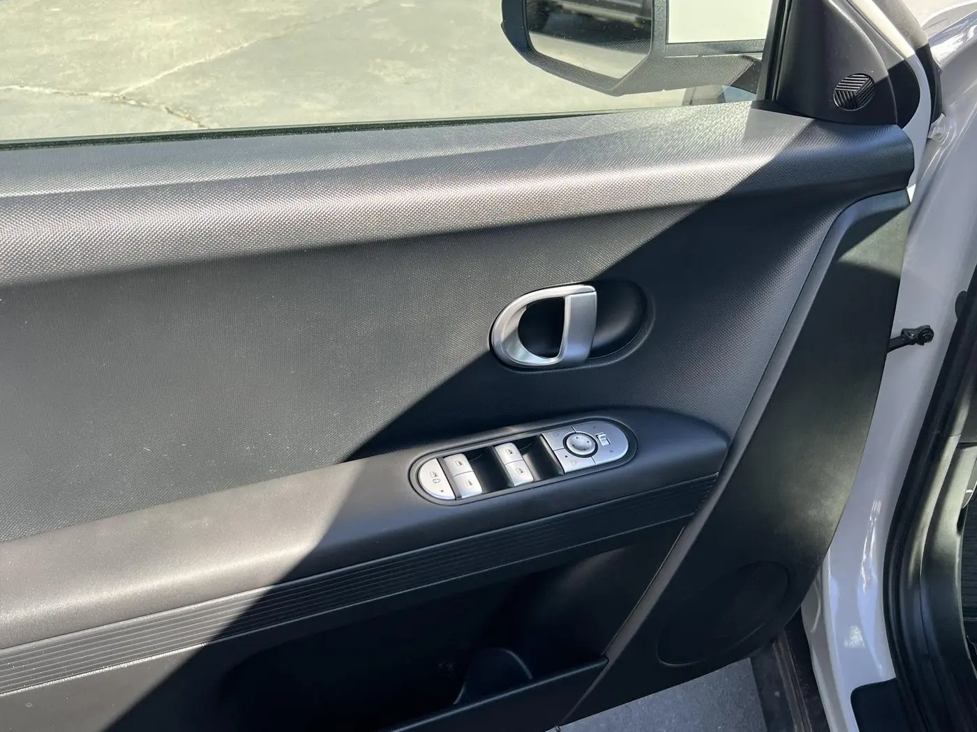 2024 Hyundai Ioniq - $29,918