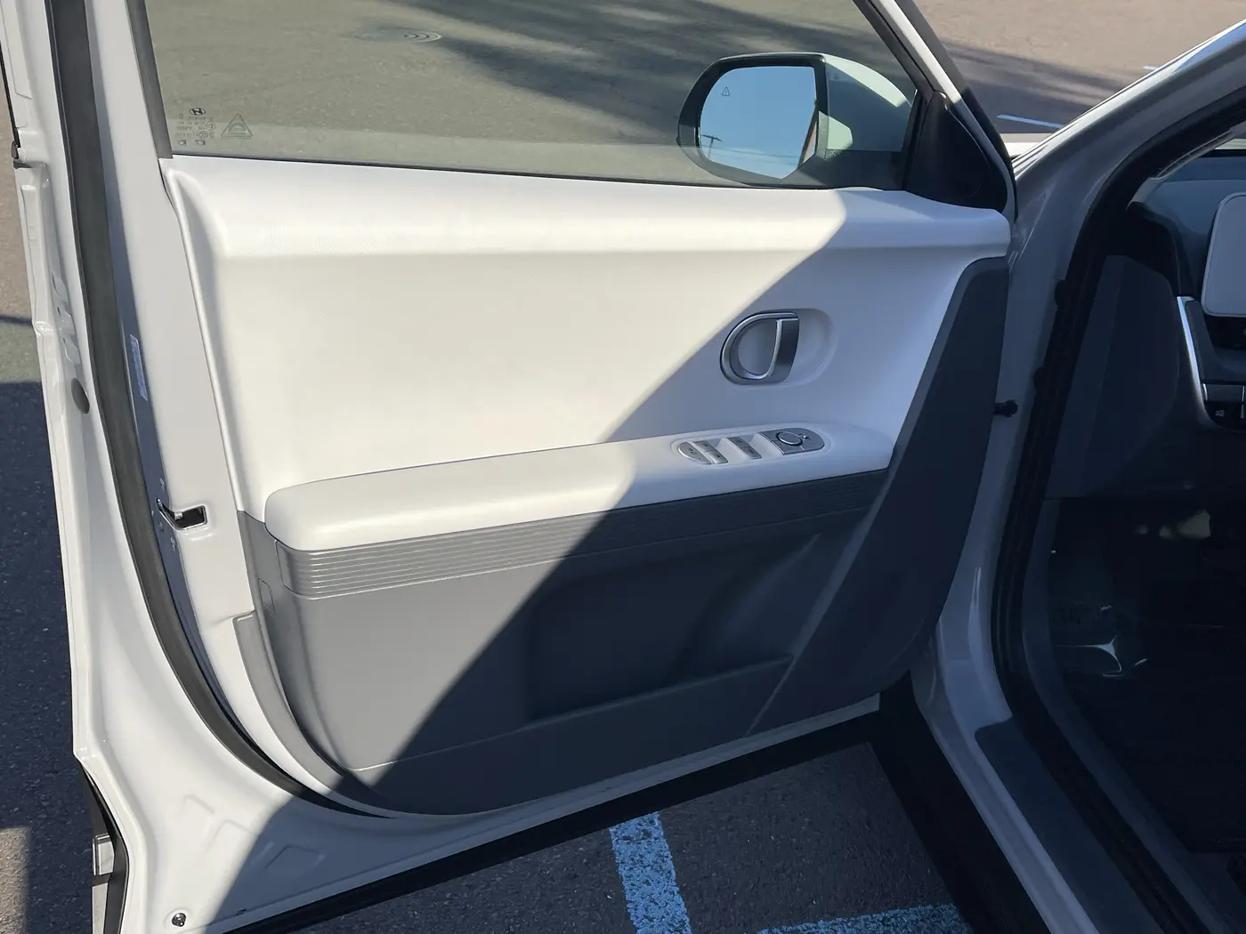 2024 Hyundai Ioniq - $28,082