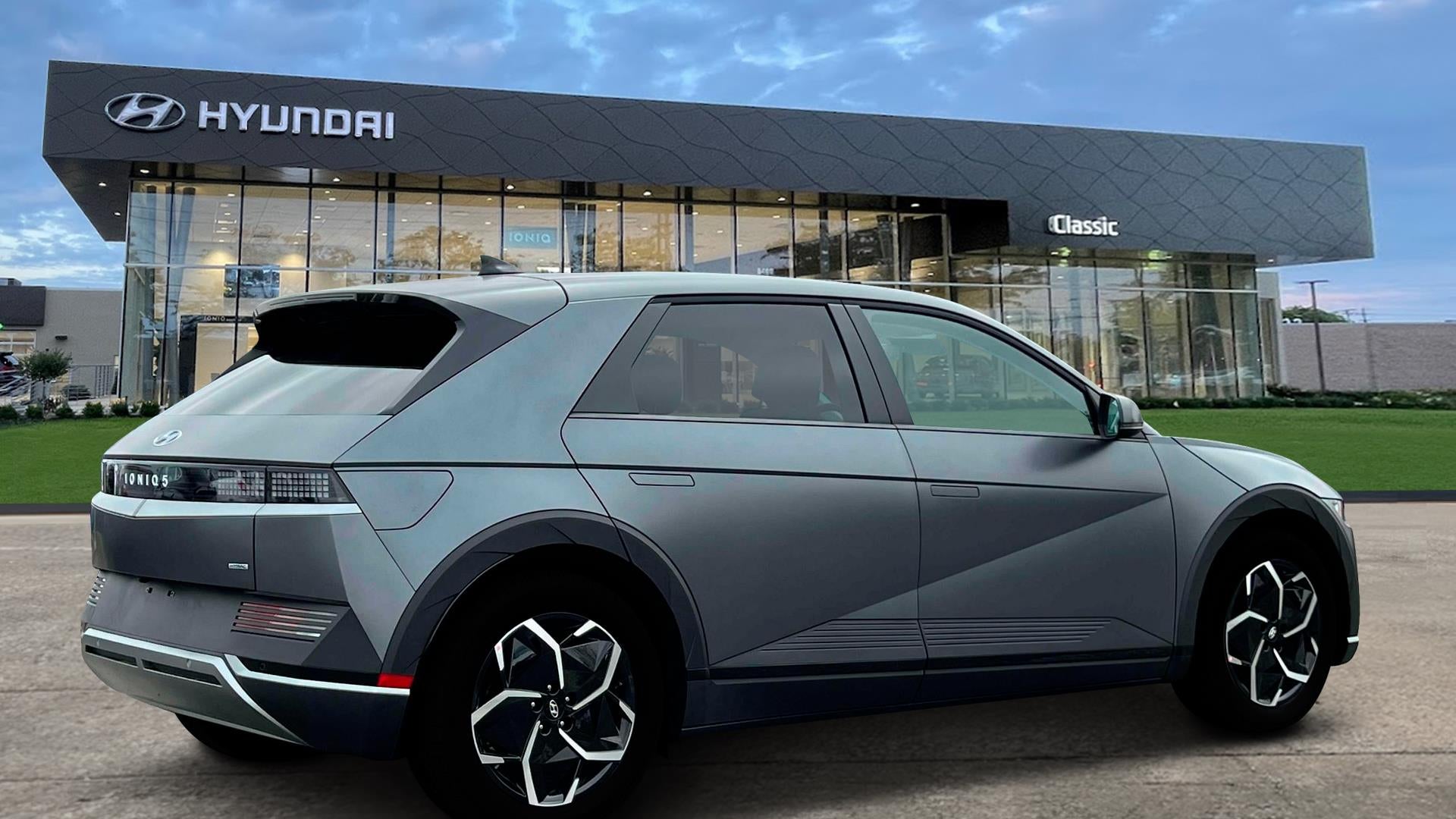 2024 Hyundai IONIQ 5 SEL