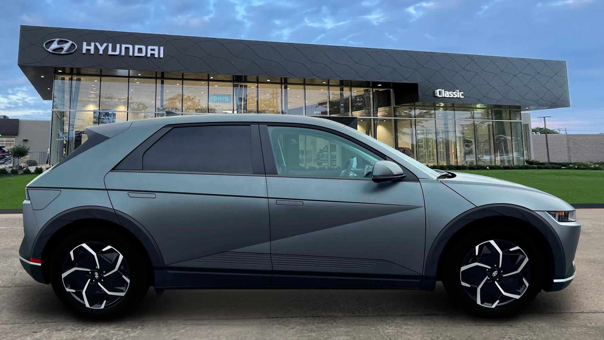 2024 Hyundai IONIQ 5 SEL