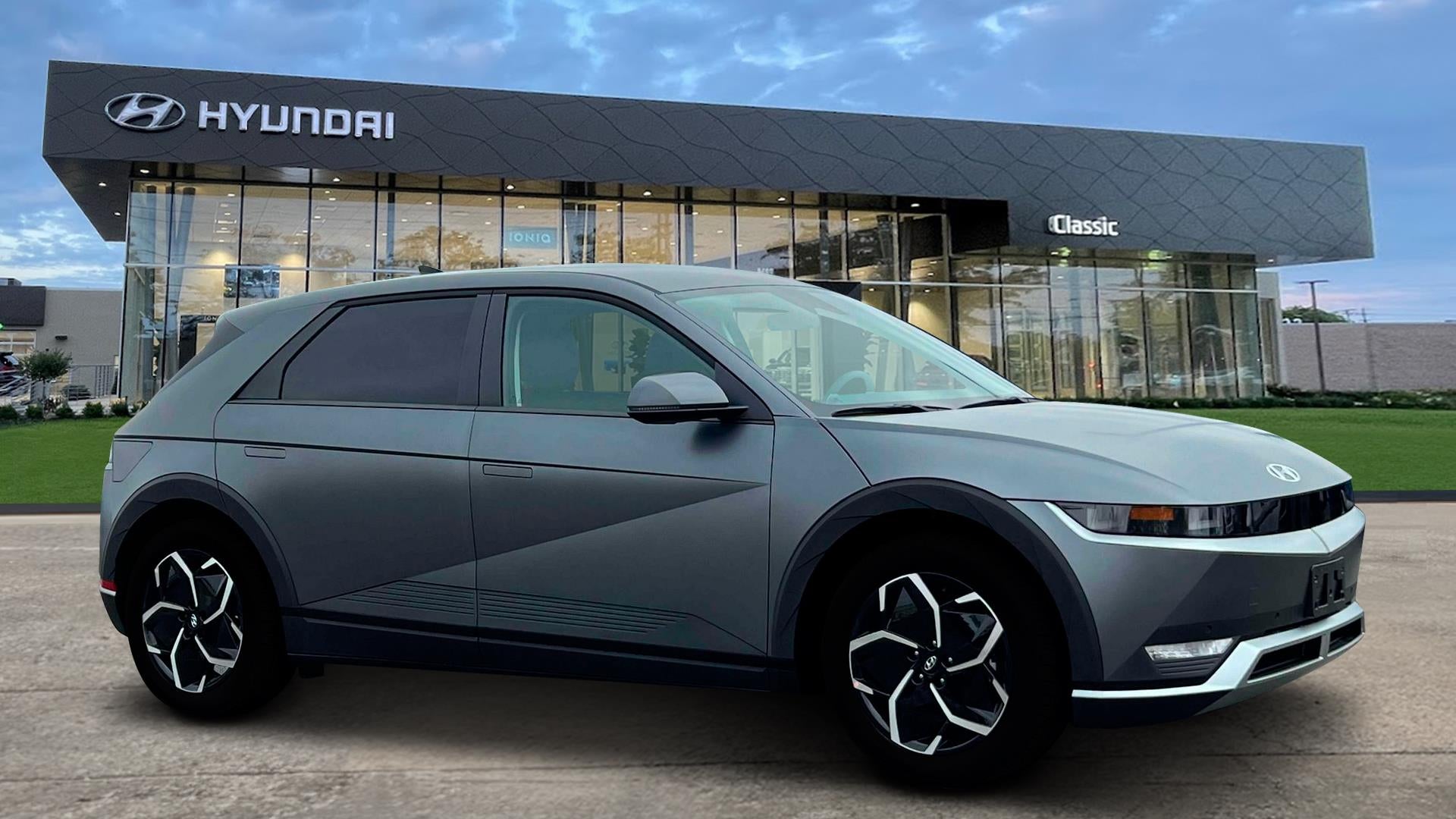 2024 Hyundai IONIQ 5 SEL