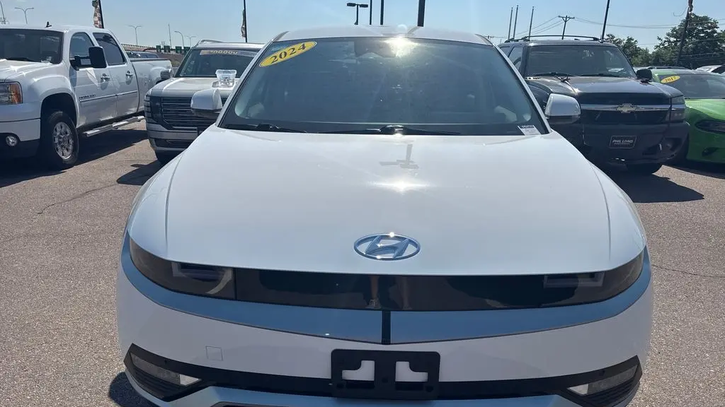 2024 Hyundai IONIQ 5 SEL