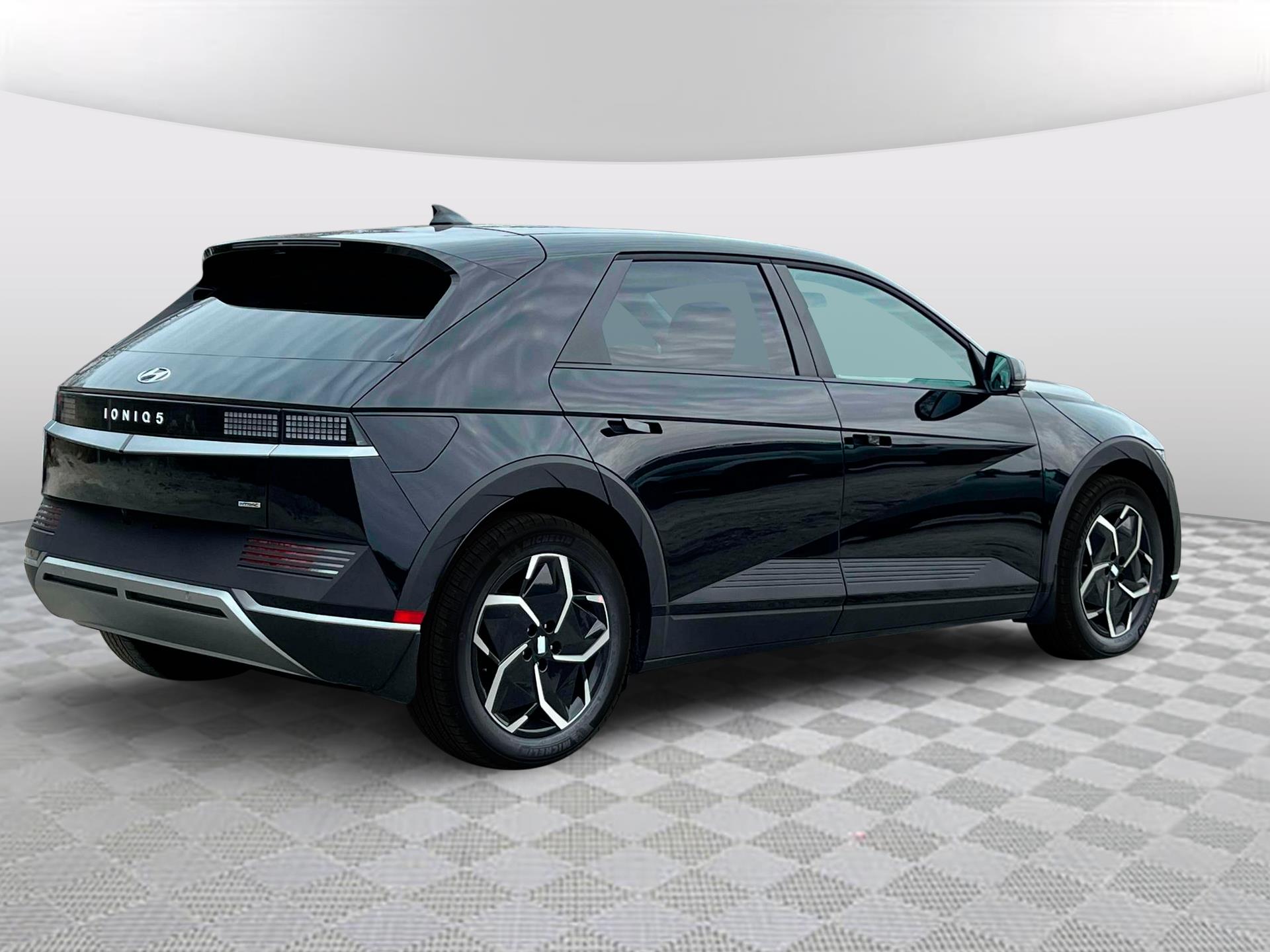 2024 Hyundai Ioniq - $28,759
